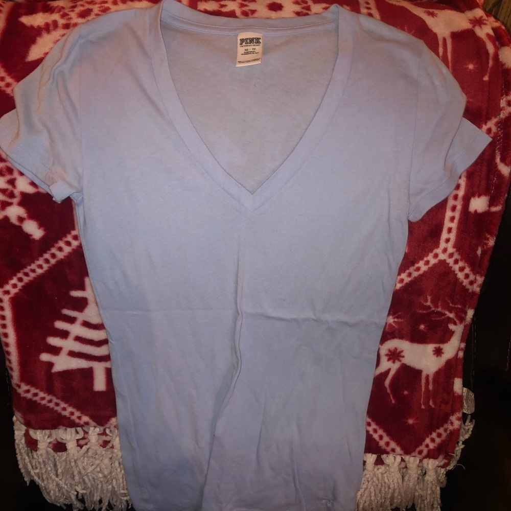 VS Like New Vneck Tshirt